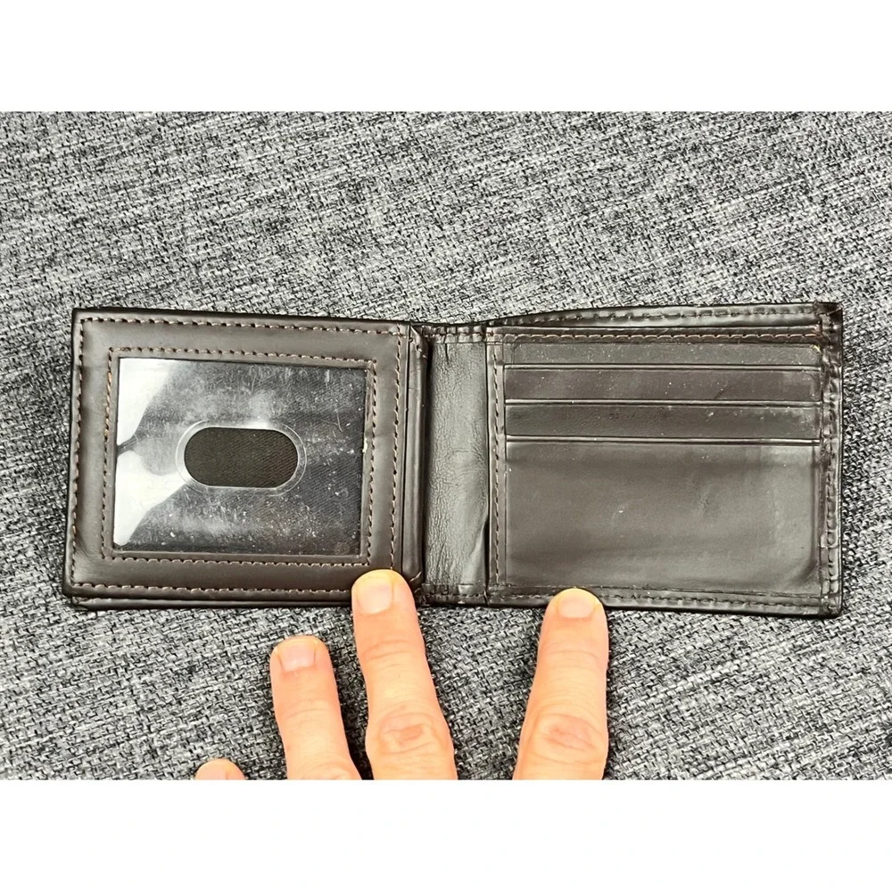 Dickies Mens Brown Genuine Leather Bifold Wallet YWGC Contrast Stitch Logo Patch